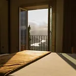 Golden Mirror 4*