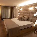 B&B Golden Mirror