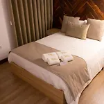 Golden Mirror B&B