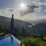 Golden Mirror B&B 라메구