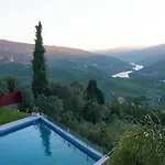 Bed & Breakfast Golden Mirror Lamego