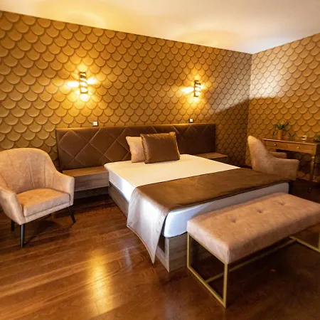 Golden Mirror Frühstückspension