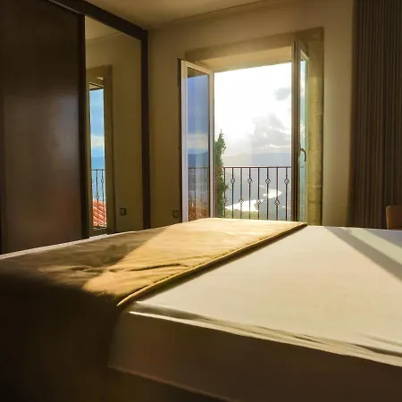 Golden Mirror Bed & Breakfast