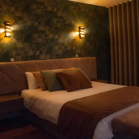 Golden Mirror Bed & Breakfast Lamego