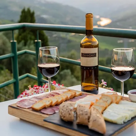 Golden Mirror Frühstückspension Lamego