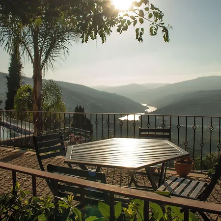 Golden Mirror Bed & Breakfast Lamego