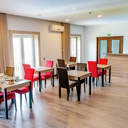 Golden Mirror Bed & Breakfast Lamego