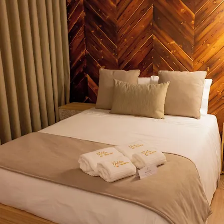 Golden Mirror Bed & Breakfast 4*