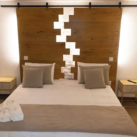Golden Mirror Bed & Breakfast Lamego
