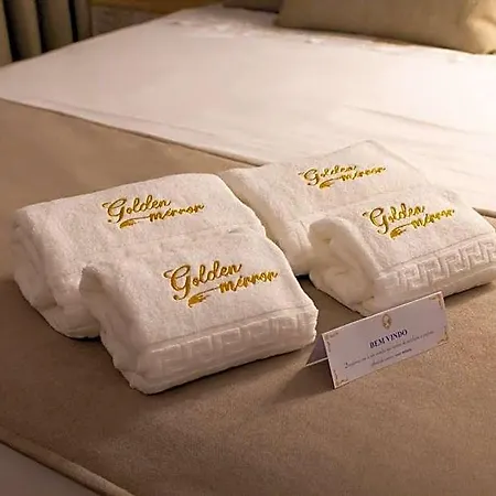 Golden Mirror Bed & Breakfast 4*