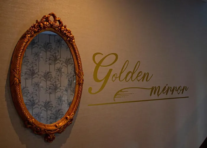 ベッド・アンド・ブレックファスト Golden Mirror ラメゴ