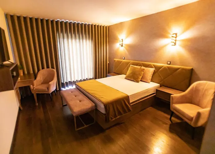 Couette-café Golden Mirror 4*