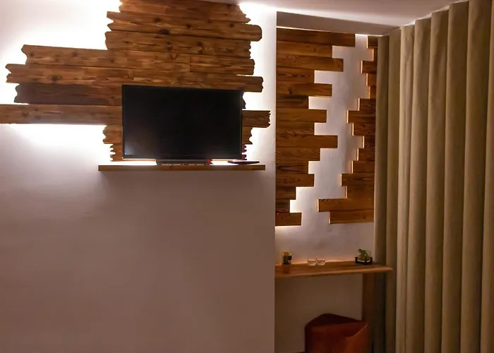 Golden Mirror Bed & Breakfast Lamego