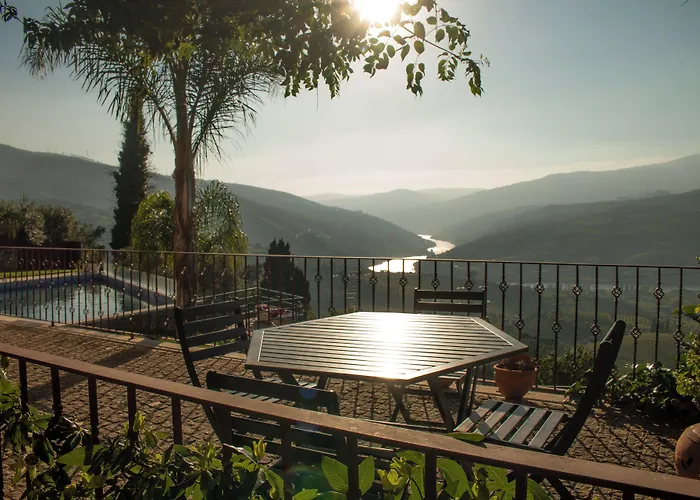 Golden Mirror Bed & Breakfast Lamego