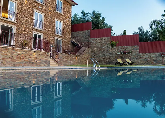 Golden Mirror Bed & Breakfast Lamego